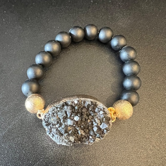 Several pieces of jewellery - $60 each - Picture 5 of 9